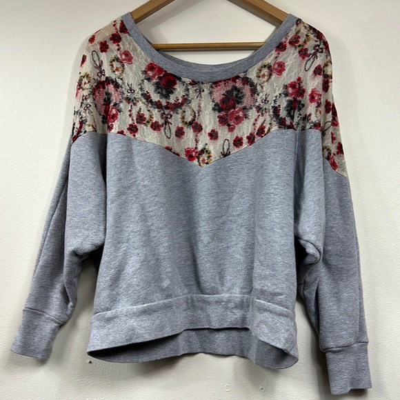 Free People Sweaters - Free People sweatshirt size xs